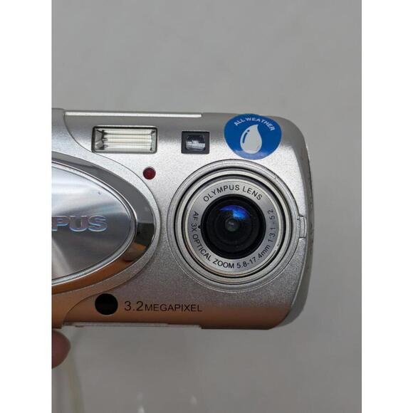 Olympus Stylus 300 1.5" Display 3.2MP 3x Optical Zoom Digital Camera - Untested - Picture 7 of 8